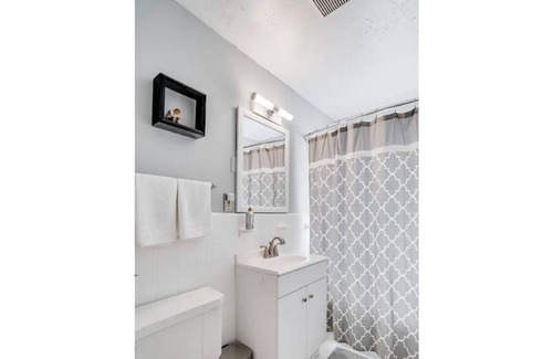 Whittier House | Modern Minneapolis Duplex with Amazing Location