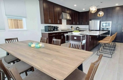 Marina House | Modern Monterey Bay House - Workation Getaway