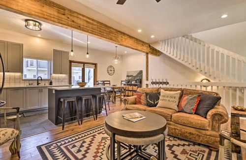 Eagle-Vail House | Modern Mountain-View Townhome about 4 Mi to Slopes