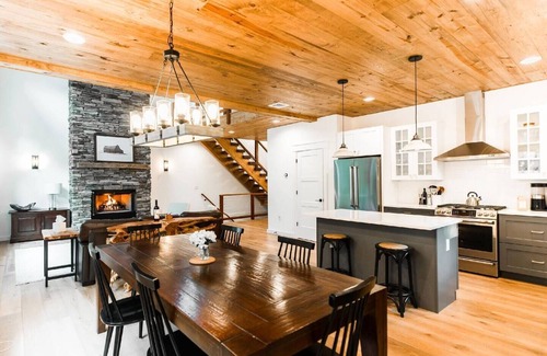 Saugerties House | Modern Mtn House: Sauna, Fire Pit + Screened Porch