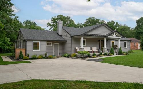 Inglewood House | Modern Music City Oasis Sauna & Spacious Yard
