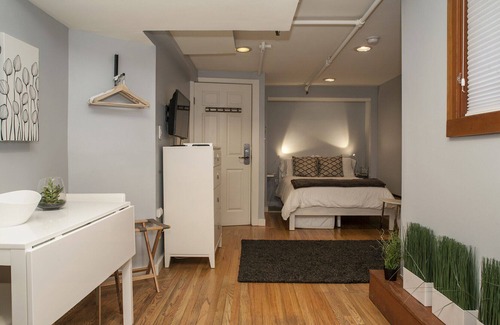 Telegraph Hill Apartment | Modern N Beach/Tel Hill Studio/GRA