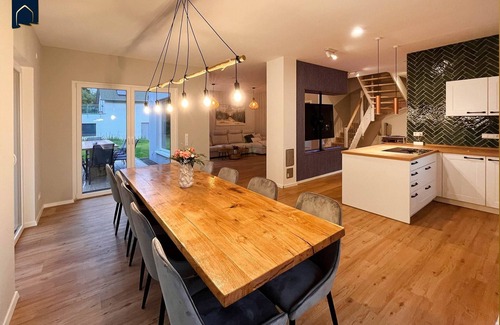 Usedom House | Modern natural idyll: Spacious vacation home near the Karnin lift bridge for 10 guests.
