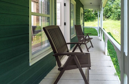 Mauricie House | Modern Nature Retreat w/Spa, Fireplace & Easy Access to Scenic Trails