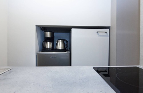 Ampelokipoi Apartment | Modern Newly Built Studio near Hilton