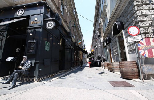 Old Town Apartment | Modern Newly Refurbished Studio! Main Street