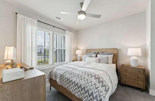 Fort Myers Apartment | Modern Oasis