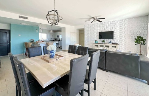 Las Conchas Condo | Modern Ocean View Condo with Pools & Gym N702