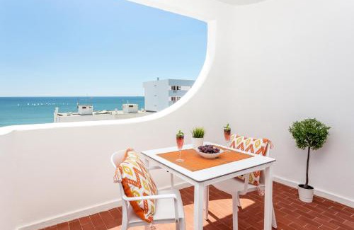 Cavacos Apartment | Modern ocean view apt 2 min walk to beach