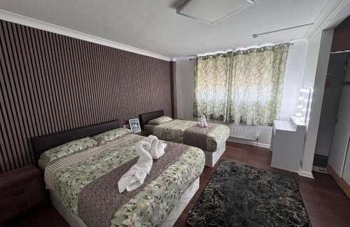 Markhouse Apartment | Modern One bed Flat in Walthamstow London