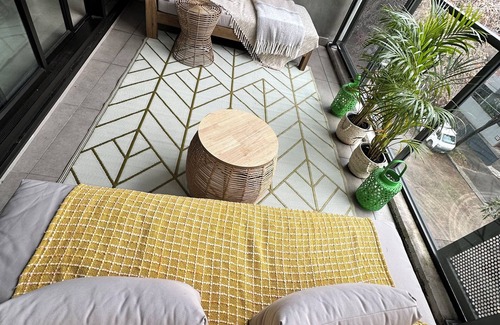 Waterloo Apartment | Modern one-bedroom apartment in Sydney - 20 minutes from Bondi Beach!