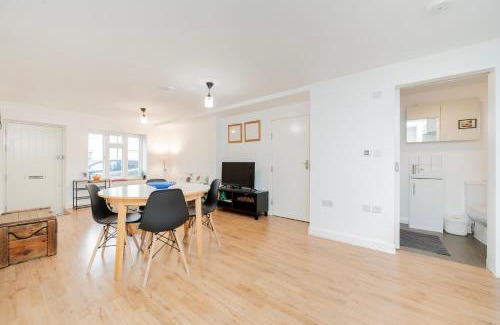 Harrow Road Apartment | Modern one bedroom flat in Central London