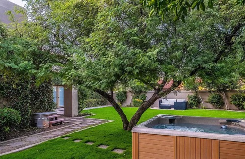 Eastwood House | Modern open house, close to everything yet green, quiet, and private.