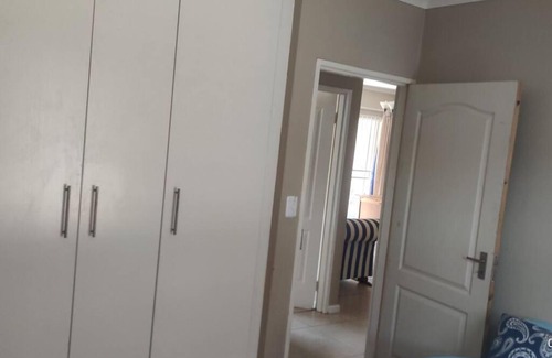 Krugersdorp Apartment | Modern open-plan Apartment