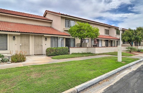 Palm Springs House | Modern Palm Springs Townhome Near Golf Courses