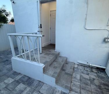 Allapattah Apartment | Modern Peaceful Studio Near Miami Center