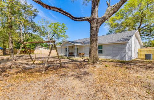 Northeast Pensacola House | Modern Pensacola Home about 6 Mi to Beach!