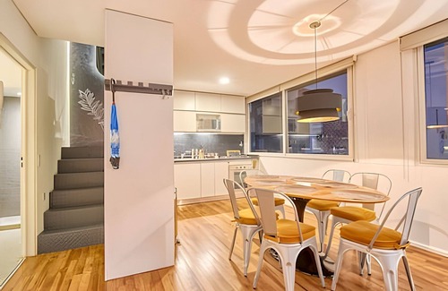 Nunez Apartment | Modern Penthouse Private Rooftop BBQ & City Views