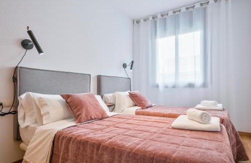 Poblenou Apartment | Modern Penthouse with Large Terrace in Poblenou Perfect for Holidays or Work Close to the Beach and Public Transport