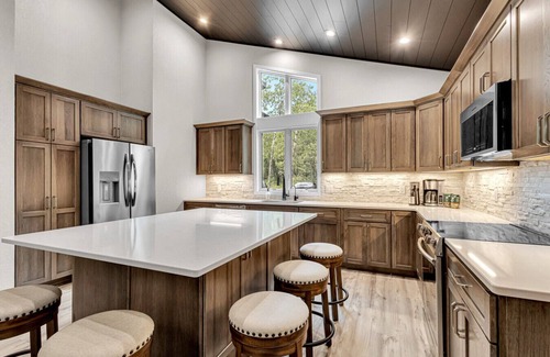 Nekoosa Apartment | Modern Pines | Hot Tub · Theater · Arcades · Luxe