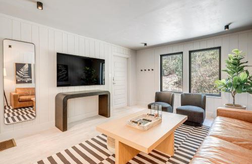Pisgah Forest House | Modern Pisgah Forest Cabin on 60 Wooded Acres!