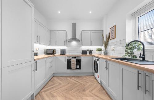 Prestwich House | Modern Prestwich Home Near Heaton Park & City Links
