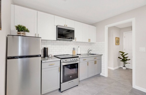 Port Saint Lucie Apartment | Modern Private 2 BR 1 BA and Kitchen Near the Beach