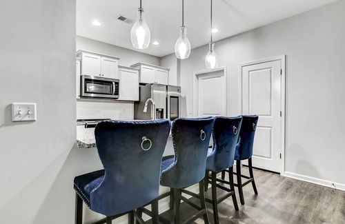 Richmond Hill House | Modern Private Getaway w/Amenities Near Savannah!