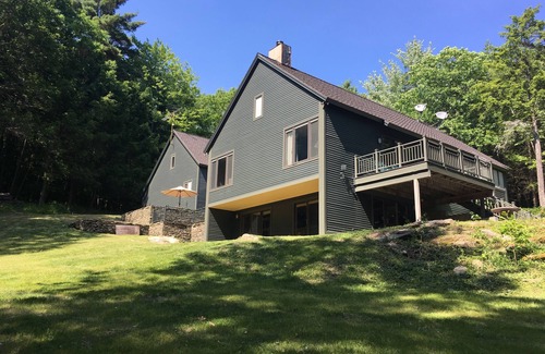 Tyringham House | Modern Private Mountain Retreat - Close to Tanglewood & Lakes