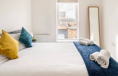 Headstone North House | Modern private space in tranquil North West London