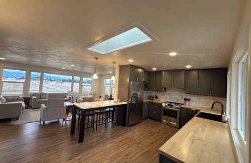 Kalispell House | Modern, quiet, and spacious country home just minutes from all amenities