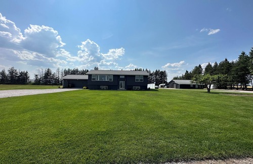 Kalispell House | Modern, quiet, and spacious country home just minutes from all amenities