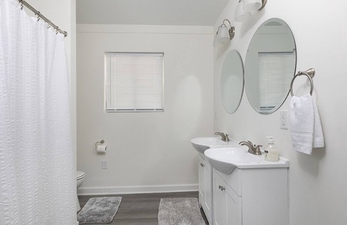 Hidden Valley House | MODERN REMODEL short drive to Queen City's best!