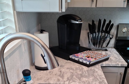 Spokane Valley Apartment | Modern, remodeled, excellent location, free parking, large fenced yard,