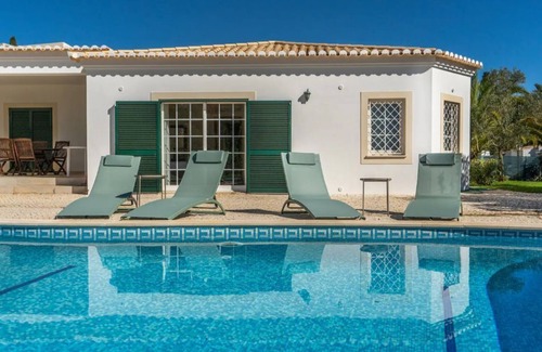 Alcalar House | Modern remodeled Villa w/private pool & Wi-Fi