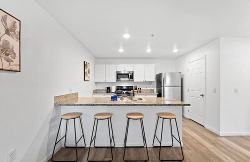 Reno/Tahoe Airport Apartment | Modern Reno Stay | Near Bars & Shops