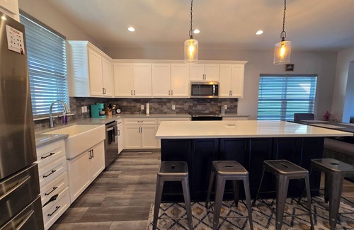 Sherman House | Modern retreat in Sherman