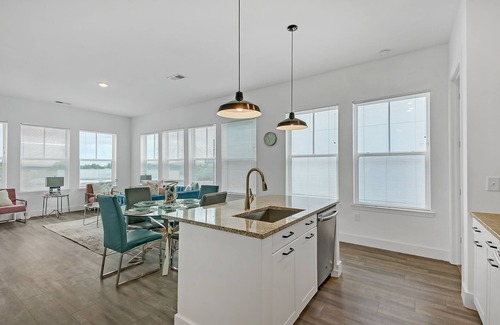 Castleberry Hill Apartment | Modern Retreat nCharming 2-bedroom apart in the heart of Atlanta. LOCATION!