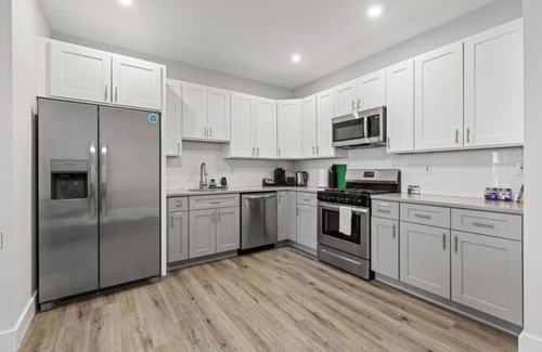Constable Hook Apartment | Modern Retreat w/Free Parking | 30Min NYC
