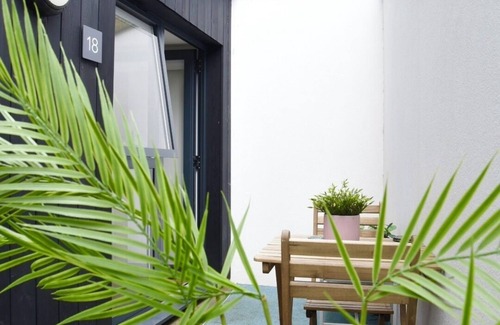 South Richmond Apartment | Modern Richmond Apartment