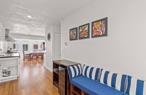 Cloverdale House | Modern Riverfront Home, sleep 8, Spa, WiFi, BBQ