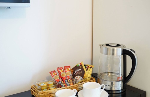 Al Raha Beach Apartment | Modern Room in a superb apartment in Watersedge with Private Bathroom.