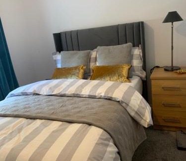 Seisdon House | Modern Room Stay