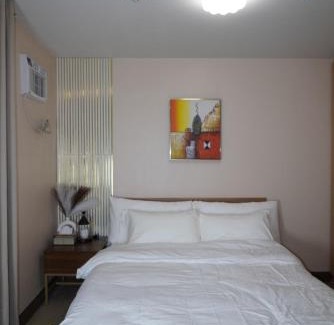 Pinagsama Apartment | Modern Rustic Pet Friendly Condo in Mckinley Hill BGC