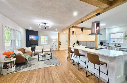 Candler-McAfee House | Modern Rustic Retreat - Cozy 4-Bedroom ATL