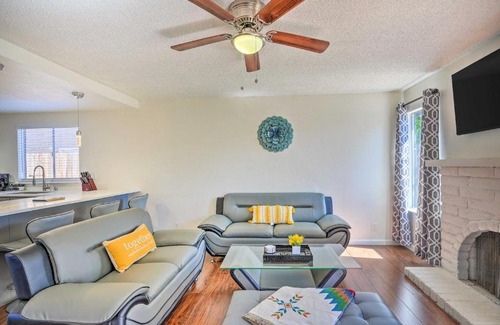 Sacramento House | Modern Sacramento Home with Yard 12 Mi to Dtwn