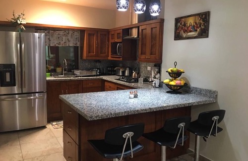 San Salvador House | Modern, Safe & Private Home in San Marcos – WiFi + AC + Full Laundry