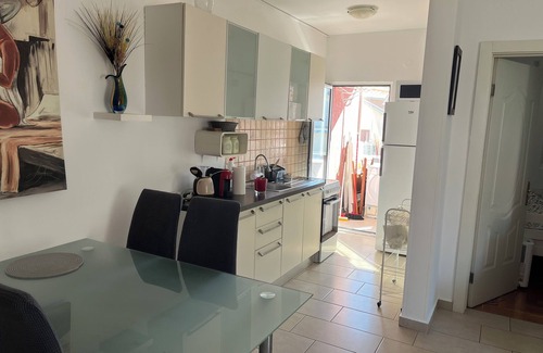 Tomicici Apartment | Modern Seaside Apartment with Balcony - Erika,Donja Lastva