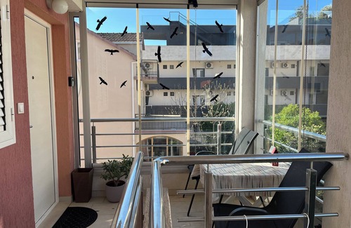 Tomicici Apartment | Modern Seaside Apartment with Balcony - Erika,Donja Lastva