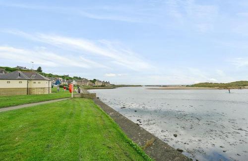 Lossiemouth Apartment | Modern seaside apartment ,Lossiemouth, Moray